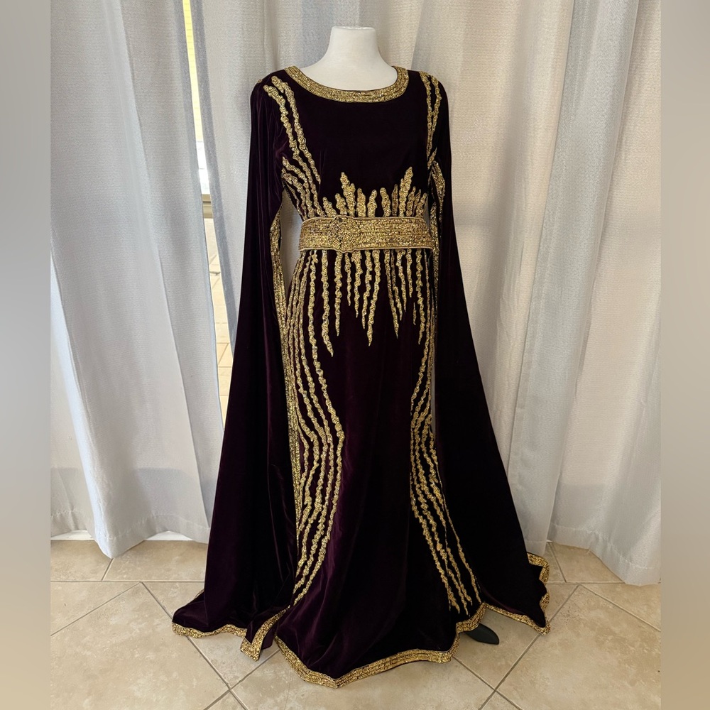 Purple velvet beaded dress with floor length sleeves - Picture 1 of 3